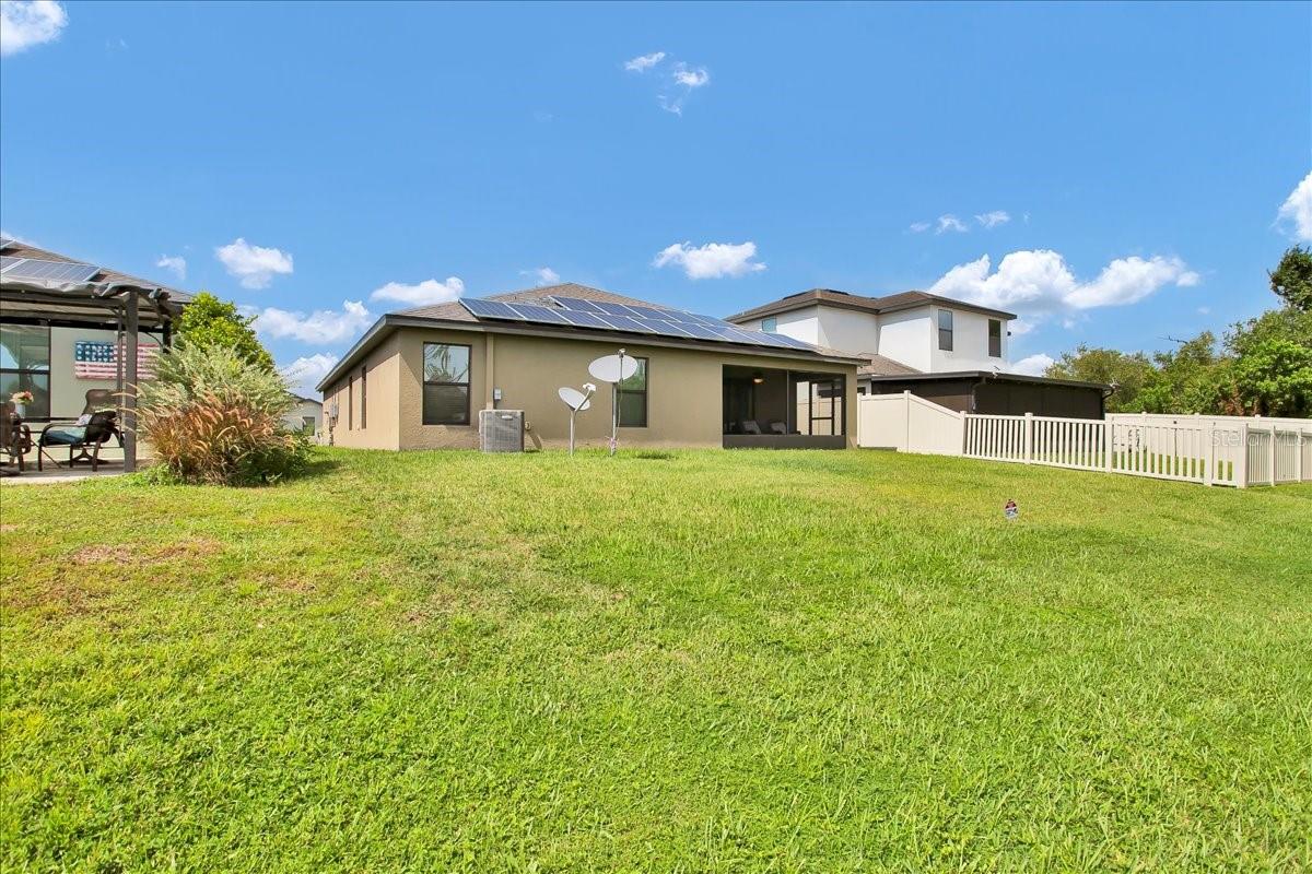 Image 8 of 61 For 616 Chatham Walk Drive