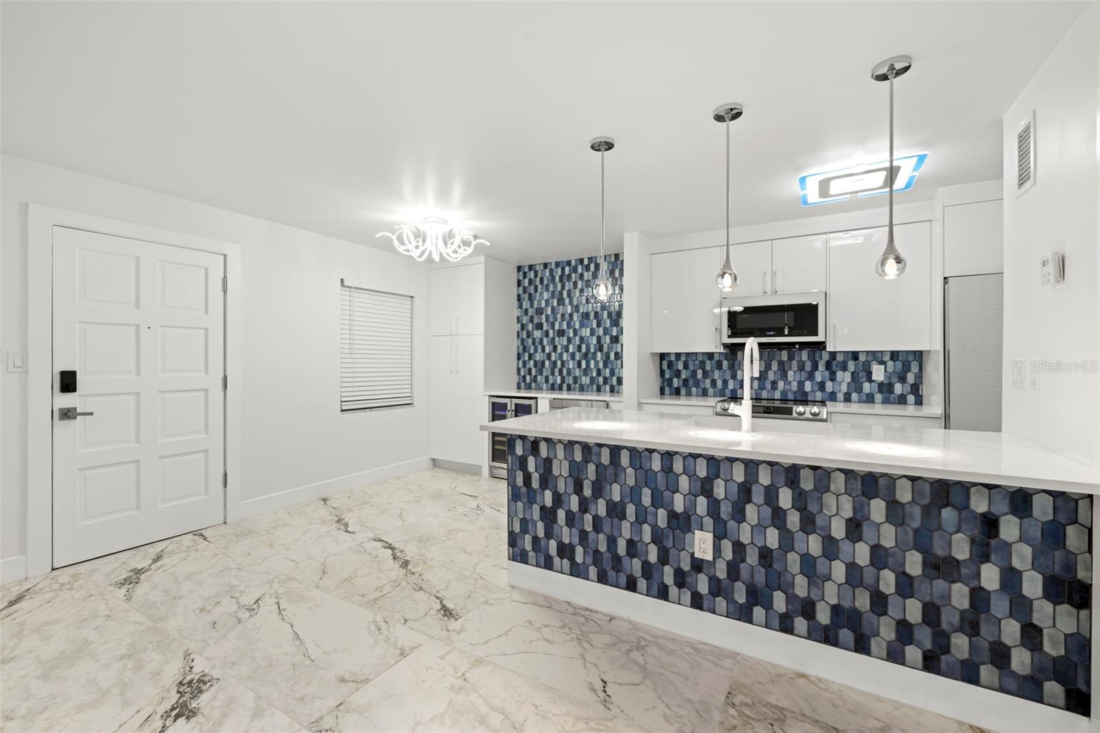 Image 10 of 30 For 5306 Santa Rosa Court 144