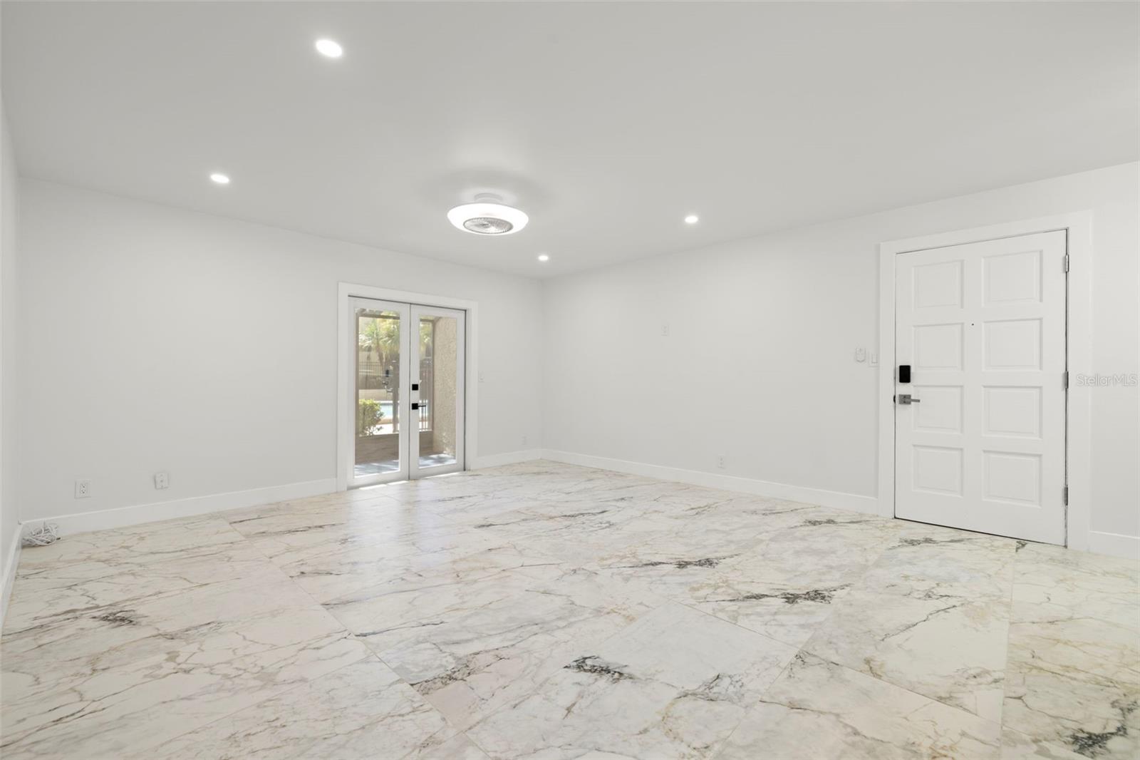 Image 15 of 30 For 5306 Santa Rosa Court 144