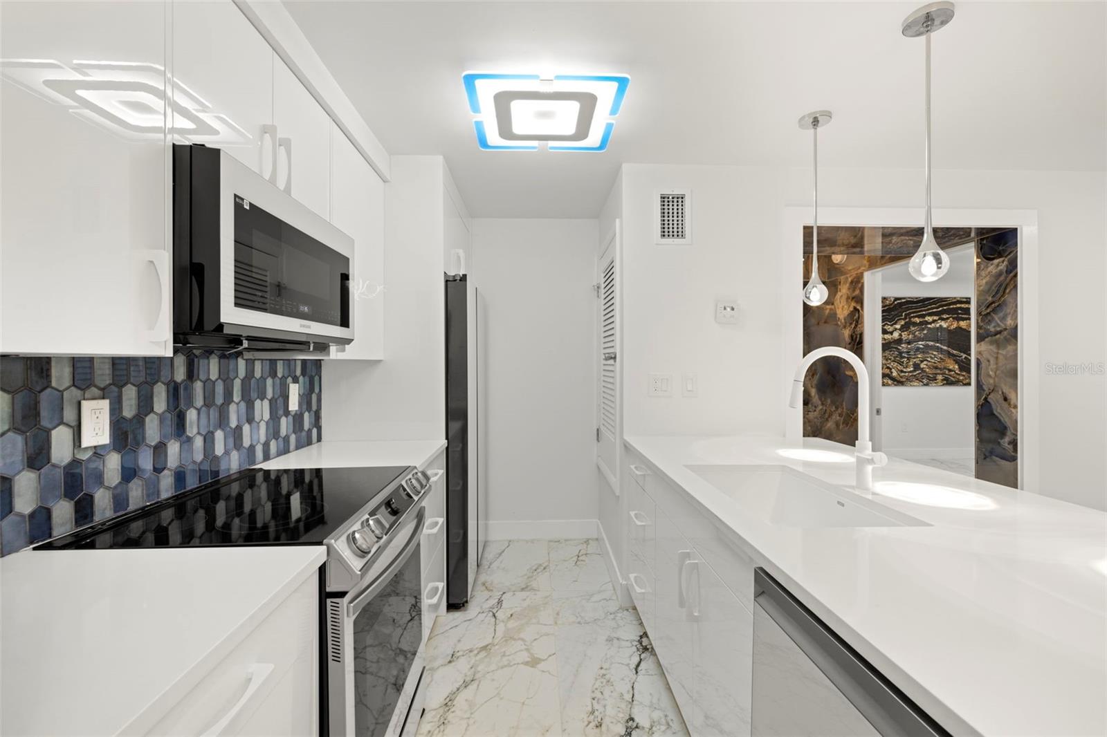Image 6 of 30 For 5306 Santa Rosa Court 144
