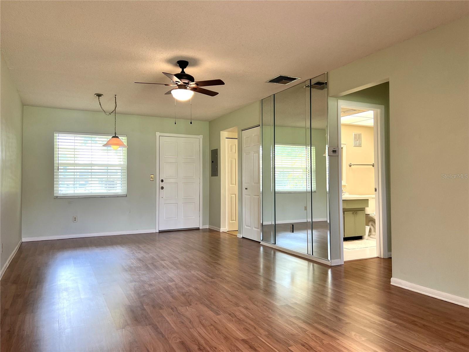 Image 10 of 37 For 1701 Pinehurst Road 29d