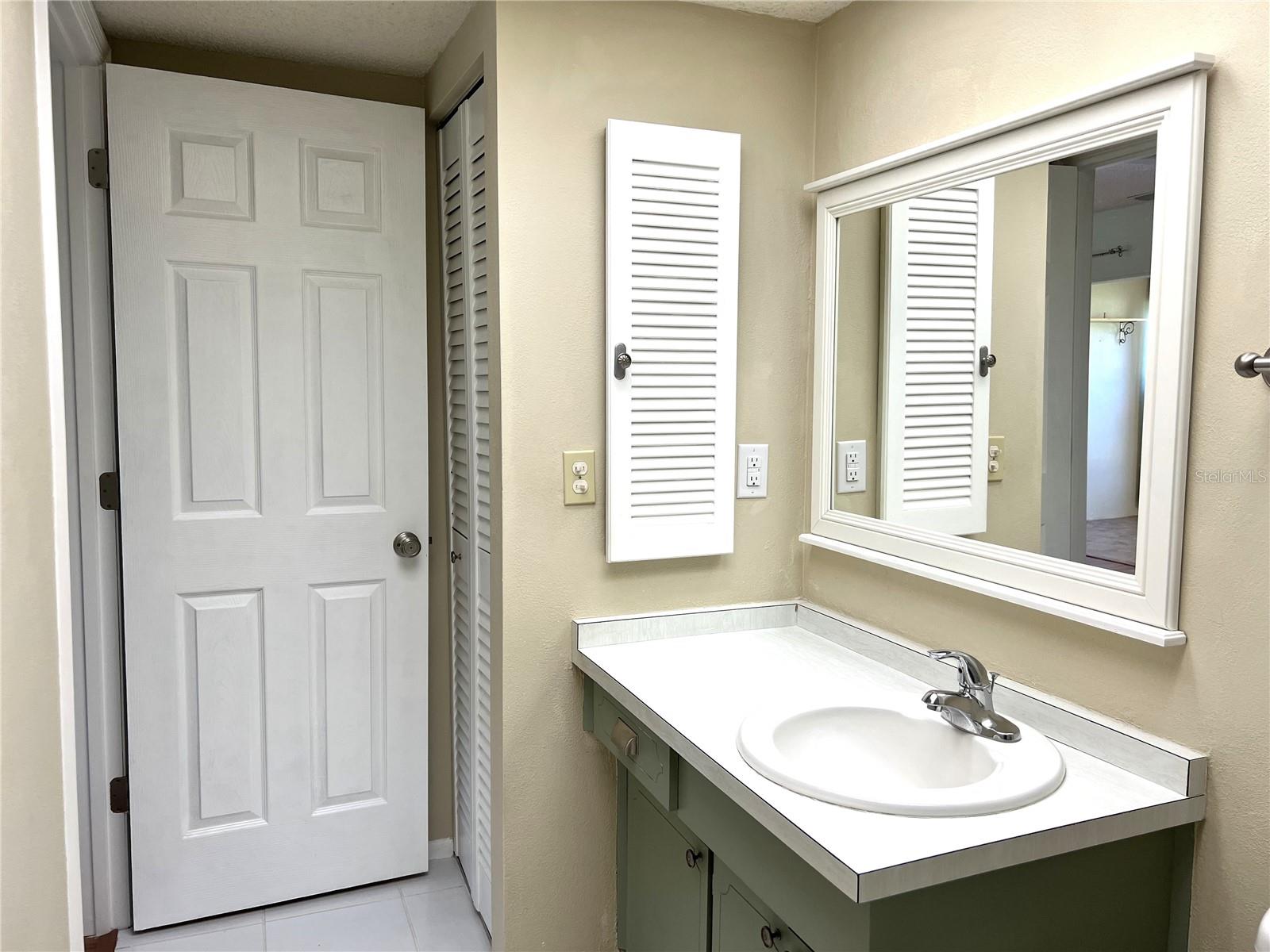 Image 16 of 37 For 1701 Pinehurst Road 29d