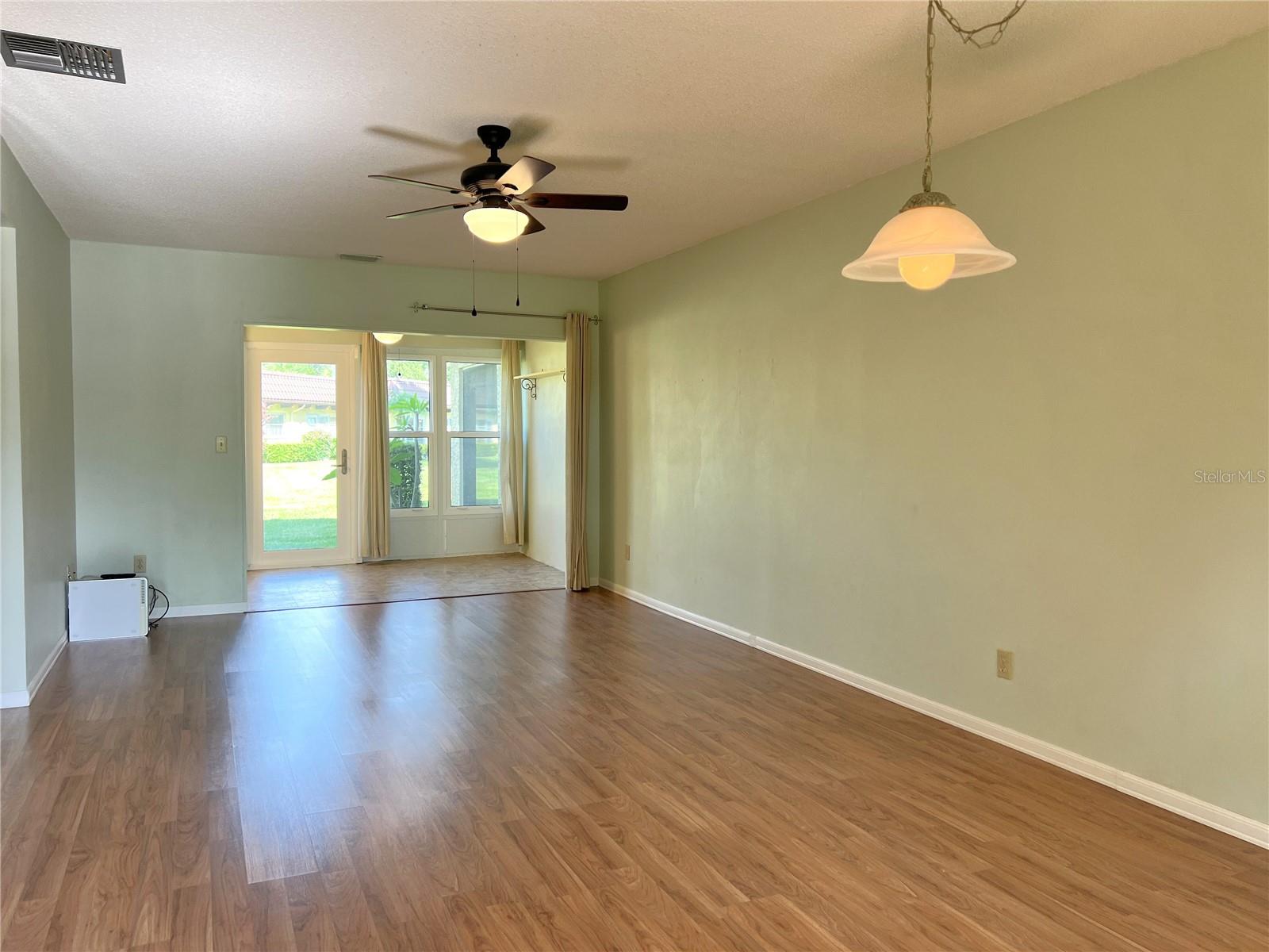 Image 9 of 37 For 1701 Pinehurst Road 29d