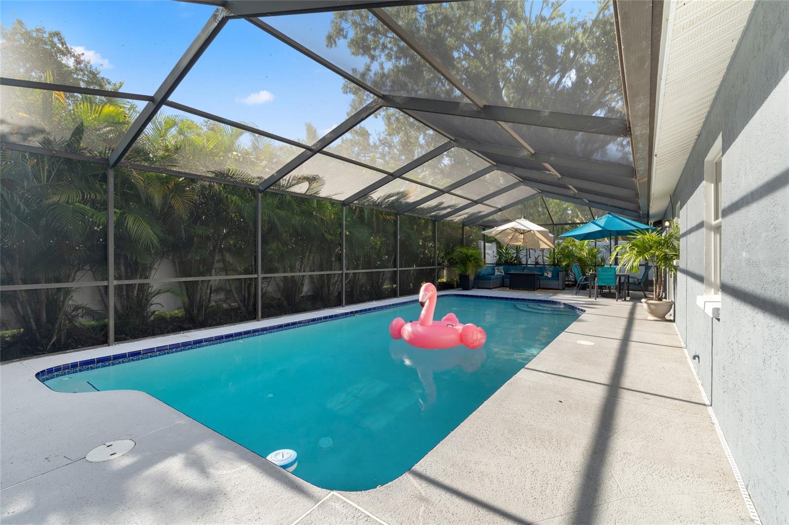 Listing photo id 28 for 5050 45th Street N