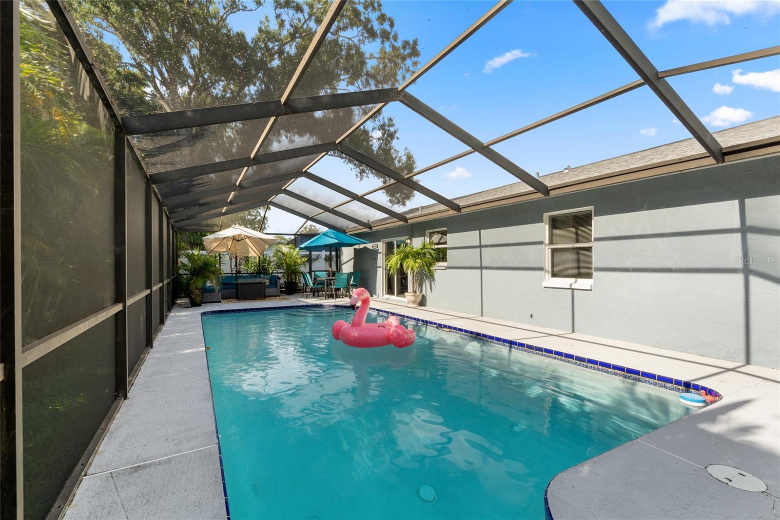 Listing photo id 31 for 5050 45th Street N