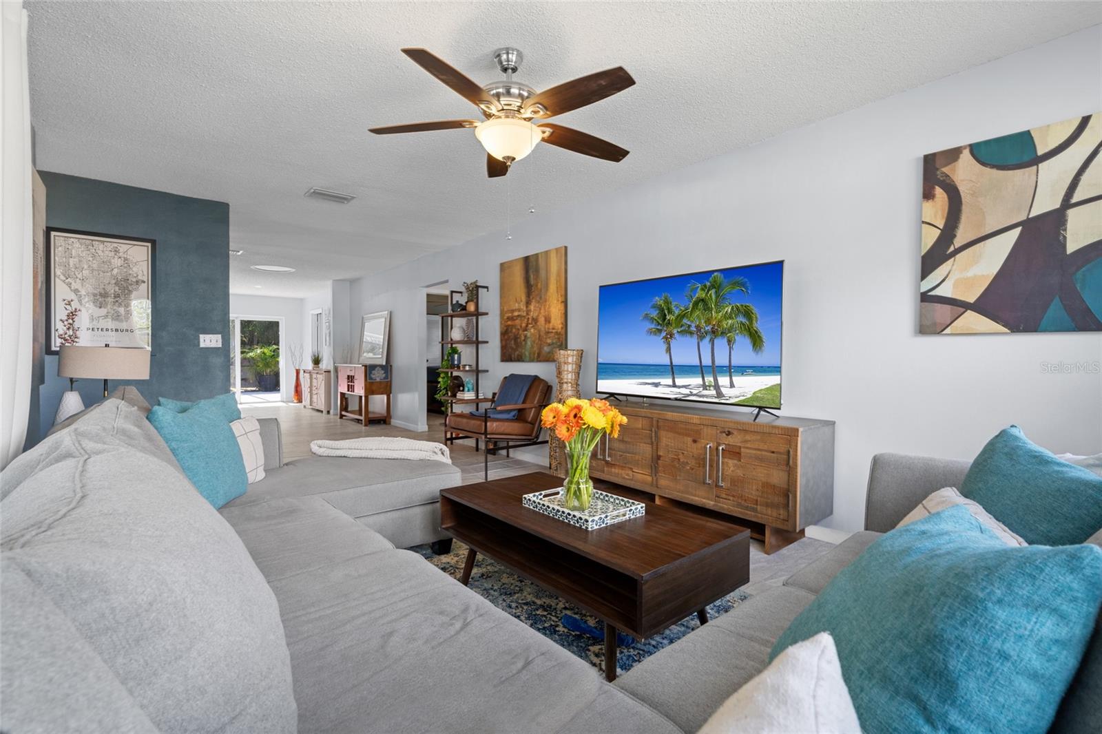Listing photo id 5 for 5050 45th Street N