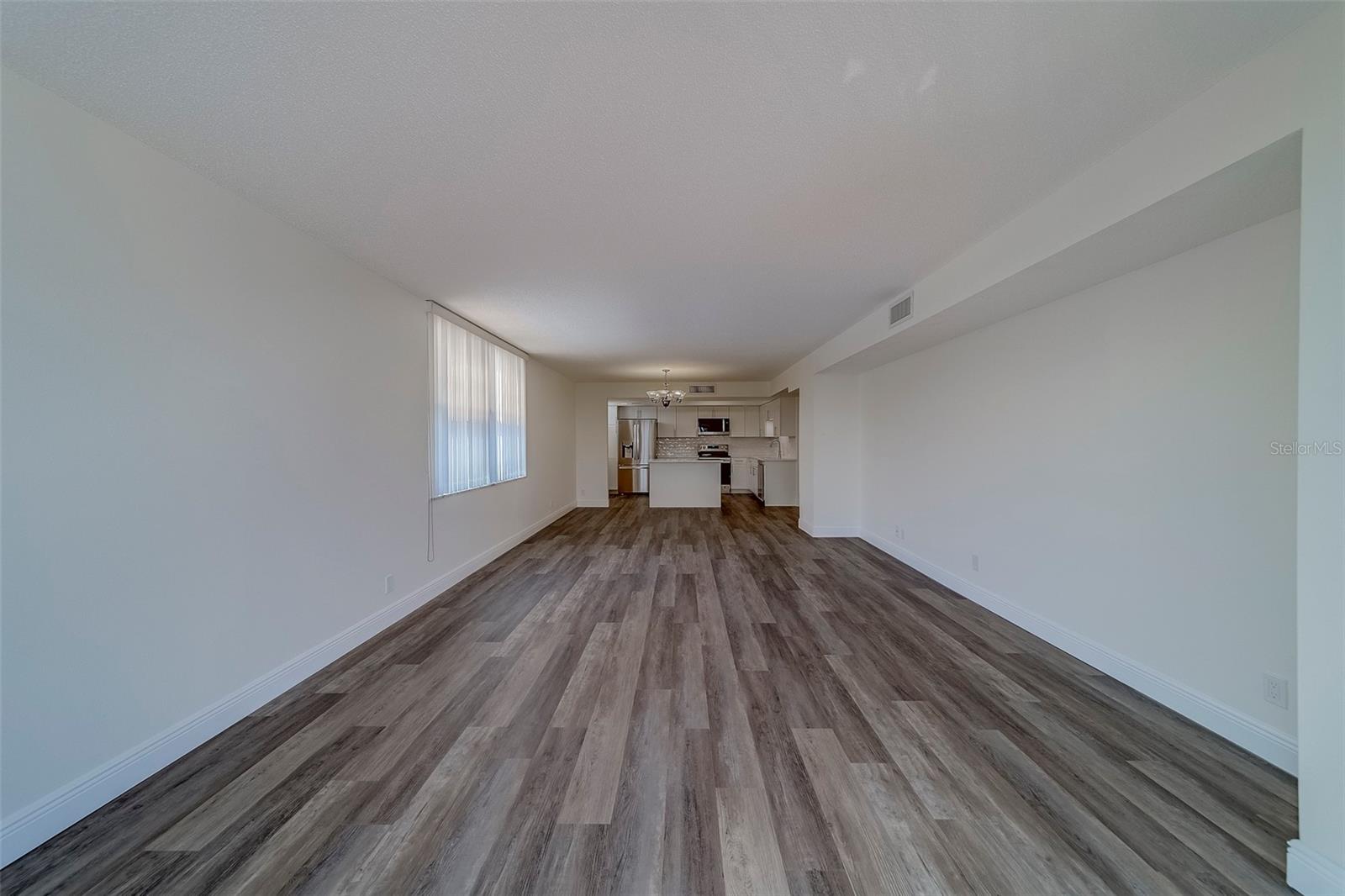 Image 11 of 57 For 100 Oakmont Lane 504