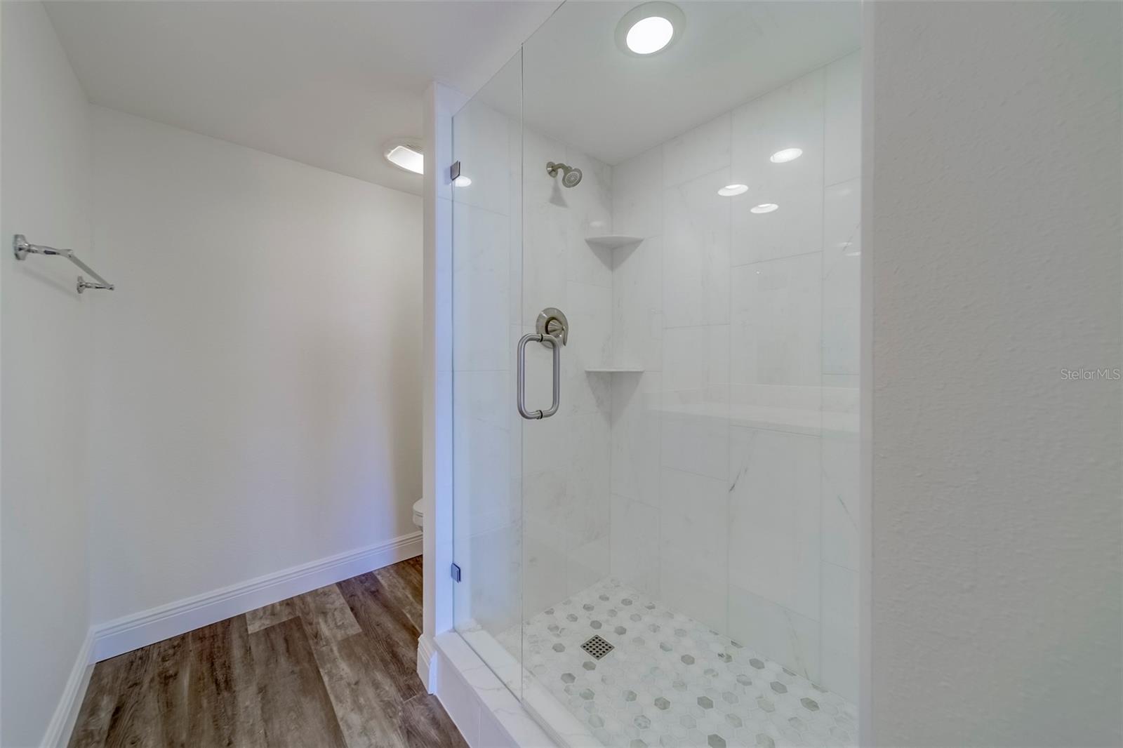 Image 30 of 57 For 100 Oakmont Lane 504