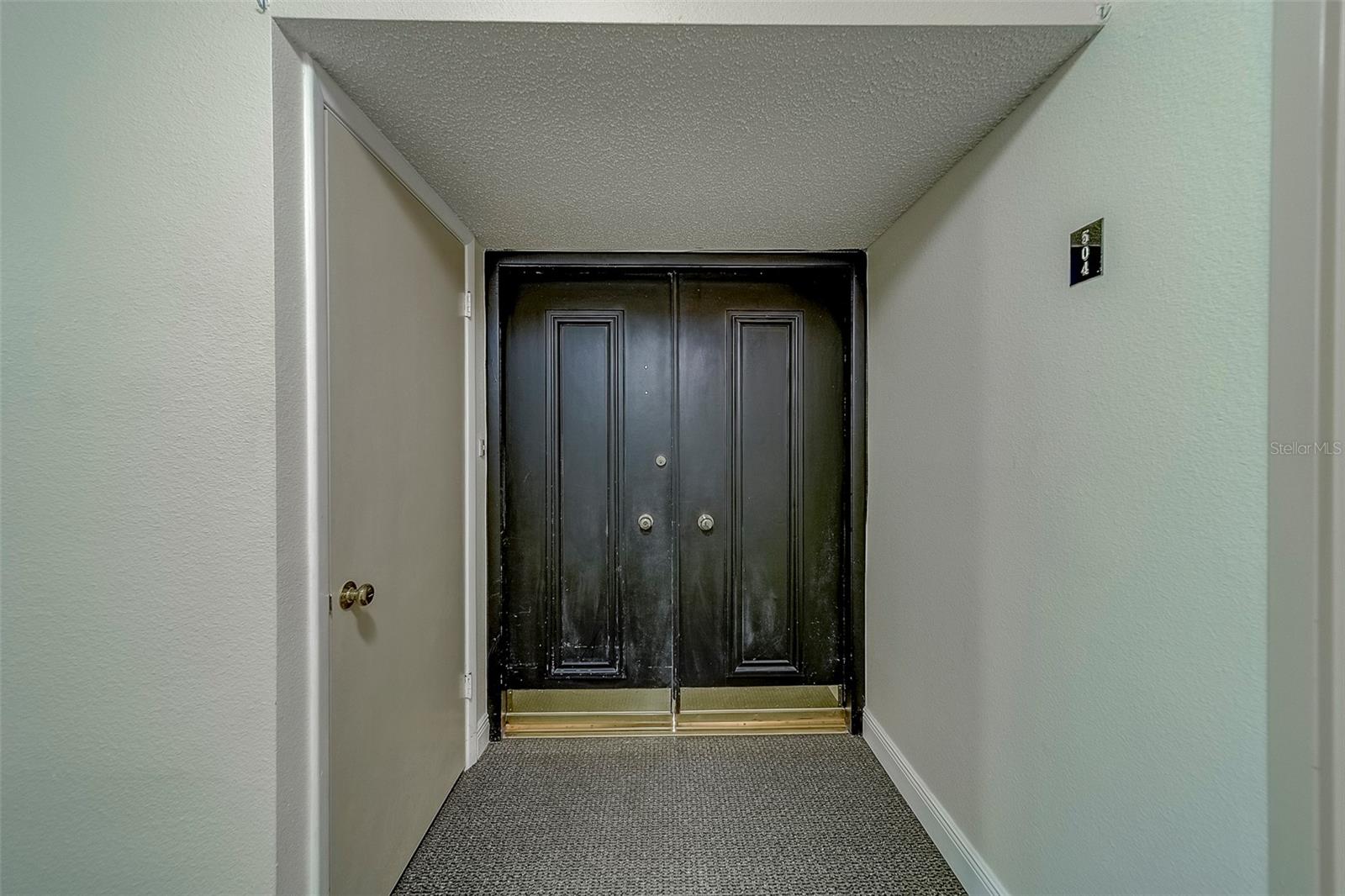 Image 38 of 57 For 100 Oakmont Lane 504