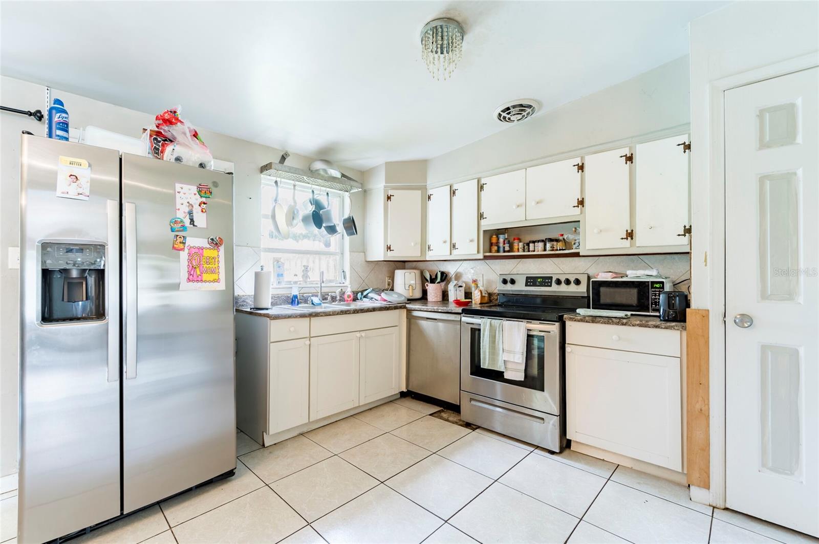 Image 21 of 26 For 1596 Shirley Place