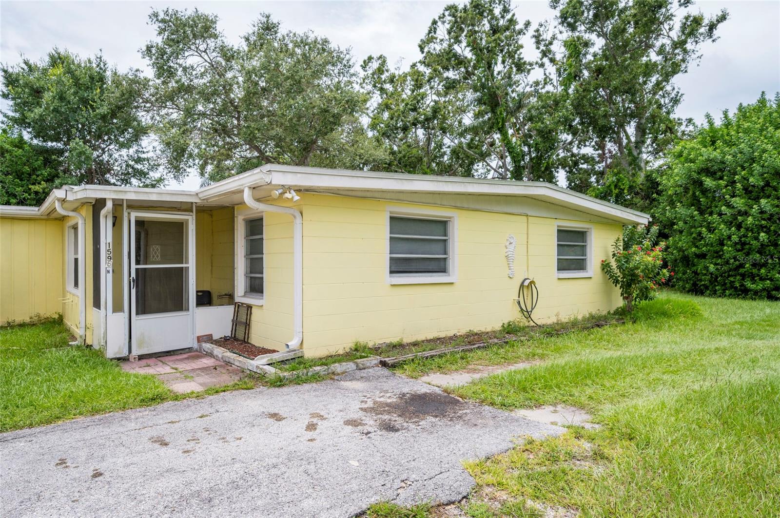 Image 3 of 26 For 1596 Shirley Place