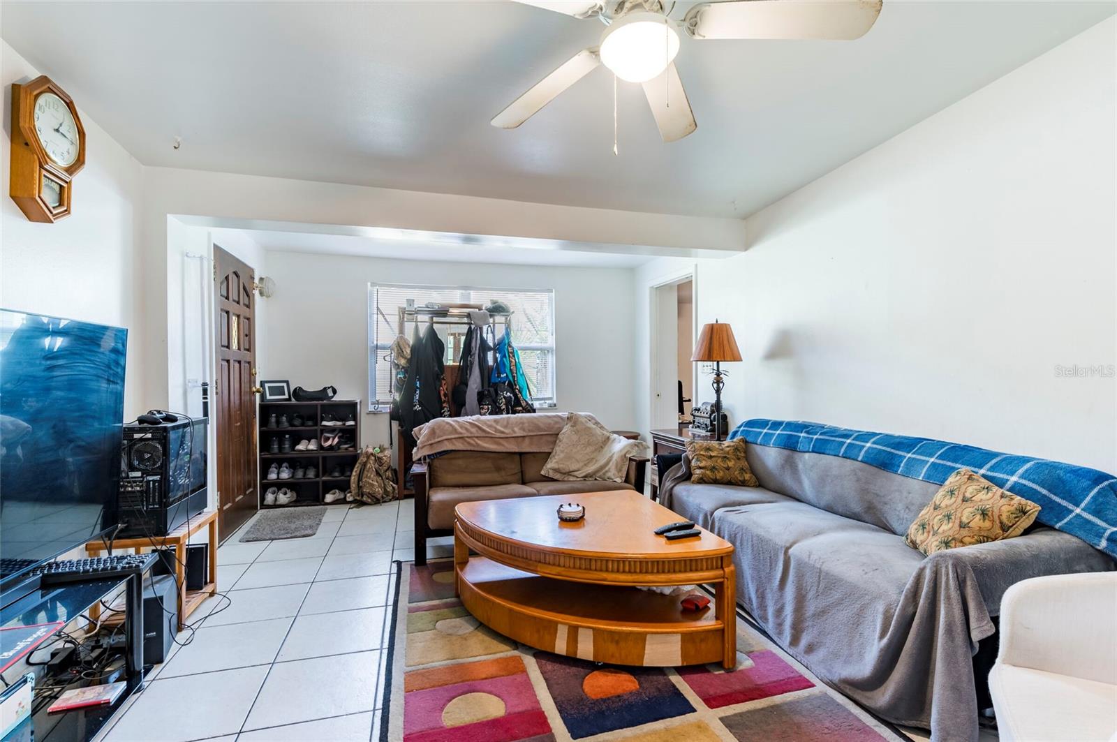 Image 5 of 26 For 1596 Shirley Place