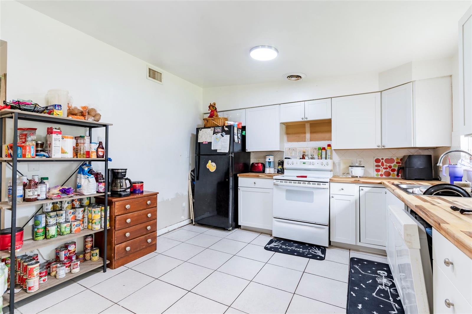 Image 8 of 26 For 1596 Shirley Place