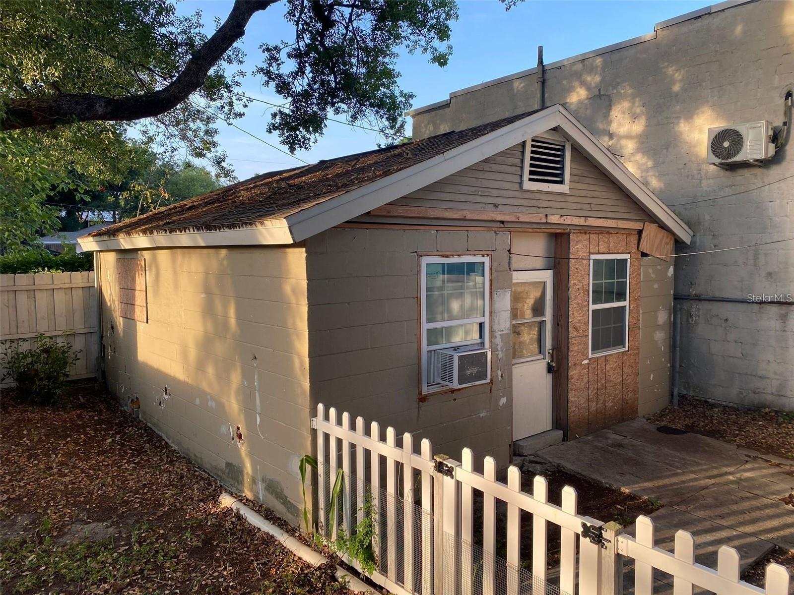 Image 4 of 20 For 710 Forest Avenue