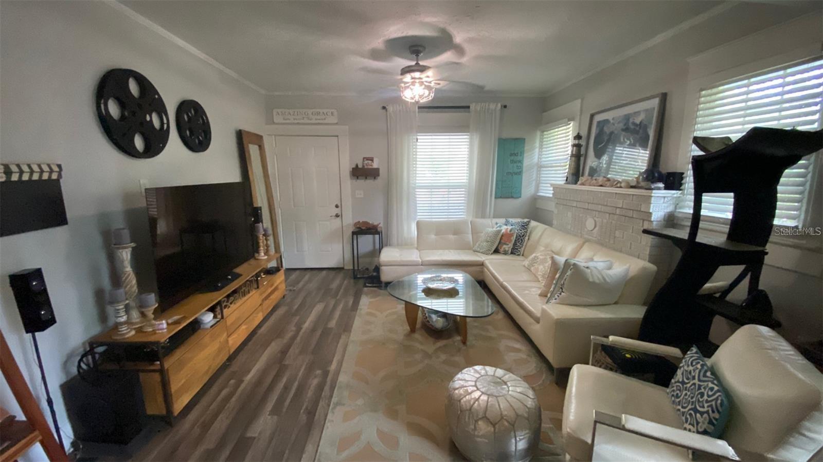 Image 6 of 20 For 710 Forest Avenue