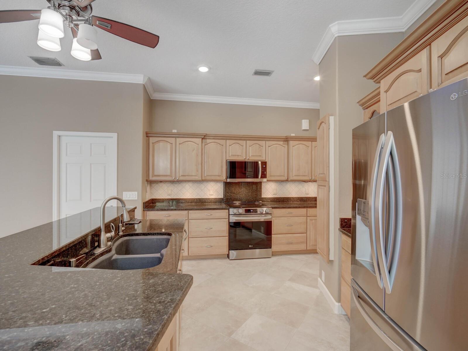 Image 11 of 50 For 4323 Clairidge Way