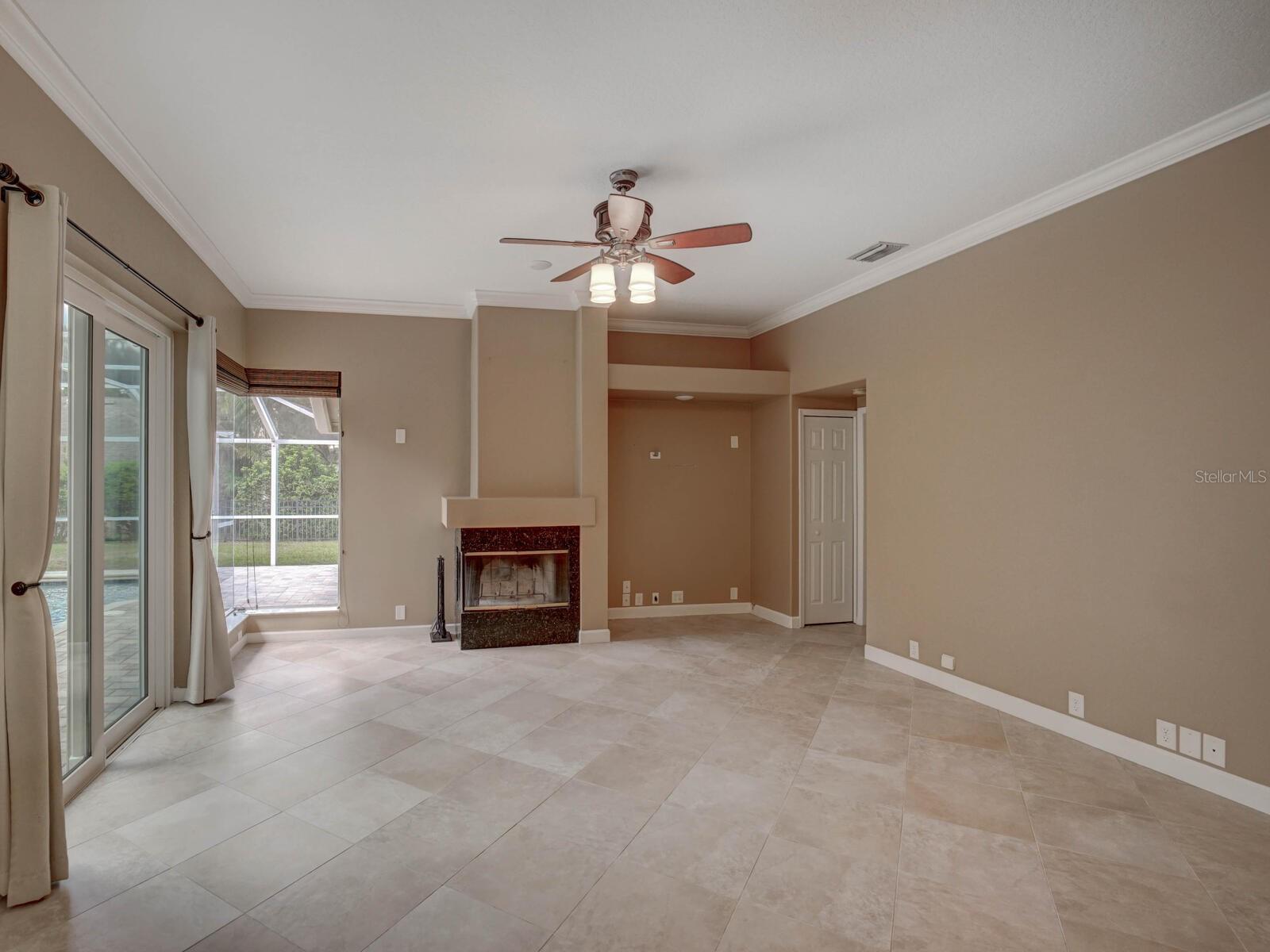 Image 14 of 50 For 4323 Clairidge Way