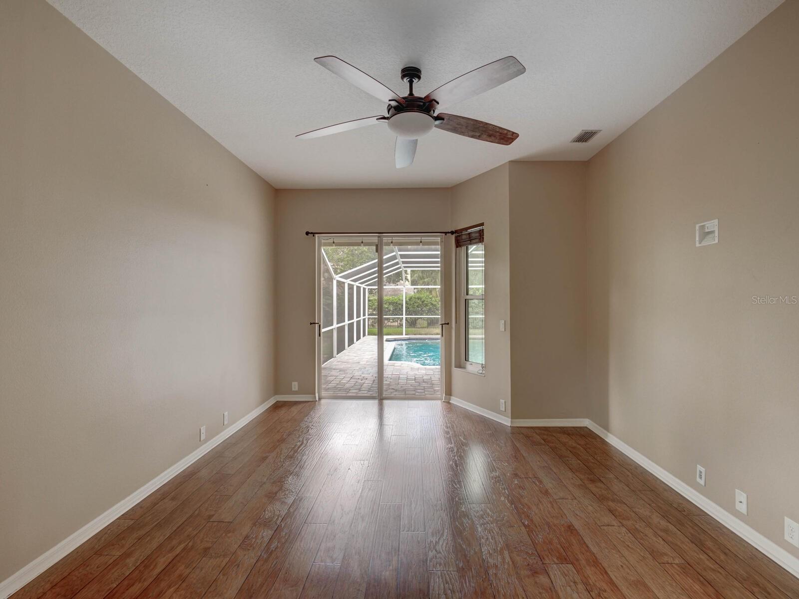 Image 17 of 50 For 4323 Clairidge Way