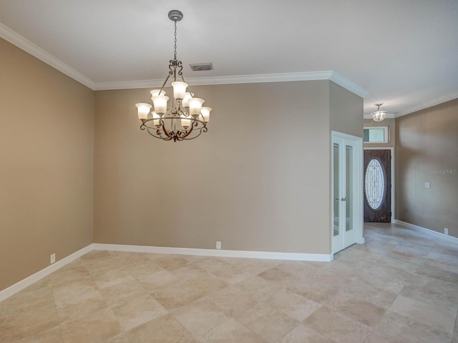 Image 6 of 50 For 4323 Clairidge Way