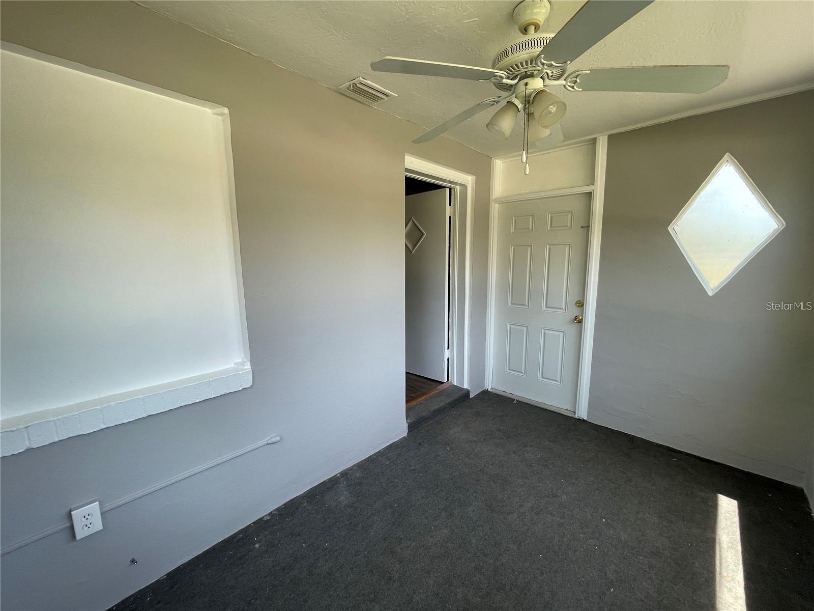 Image 7 of 21 For 2100 47th Street N