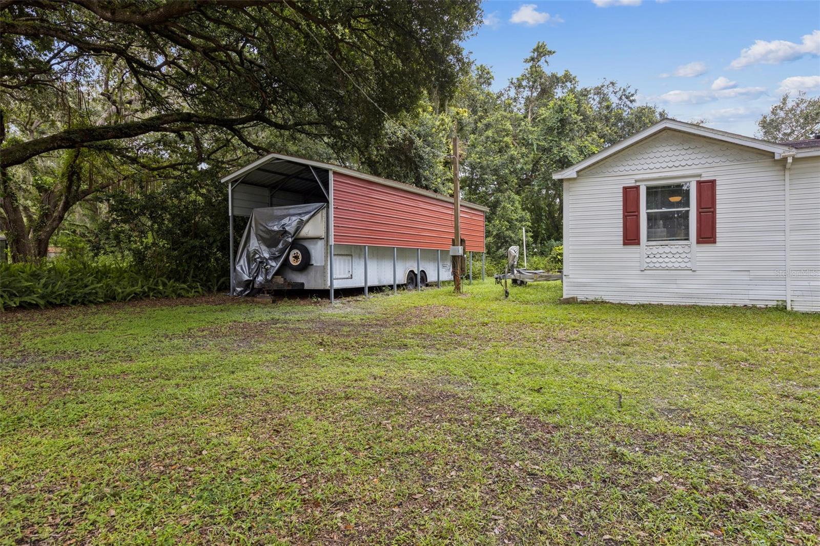 Listing photo id 1 for 6109 Doc Thompson Road