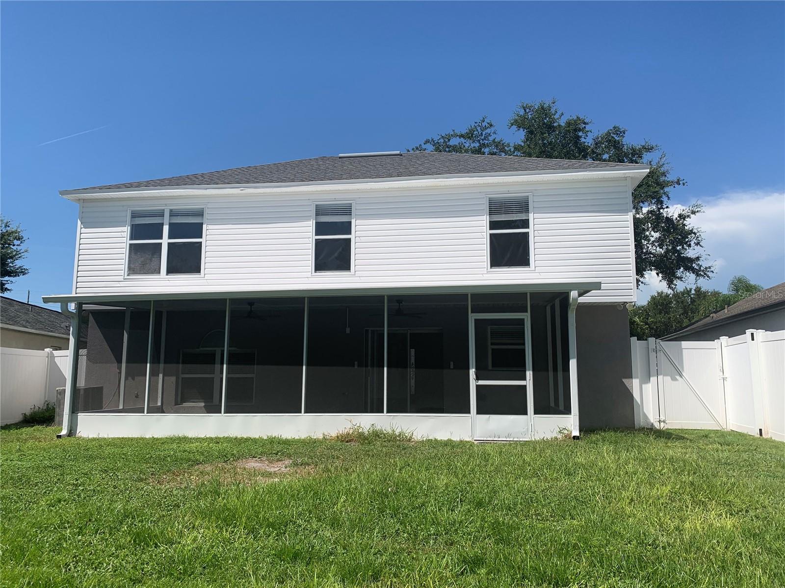 Image 4 of 17 For 24925 Ravello Street