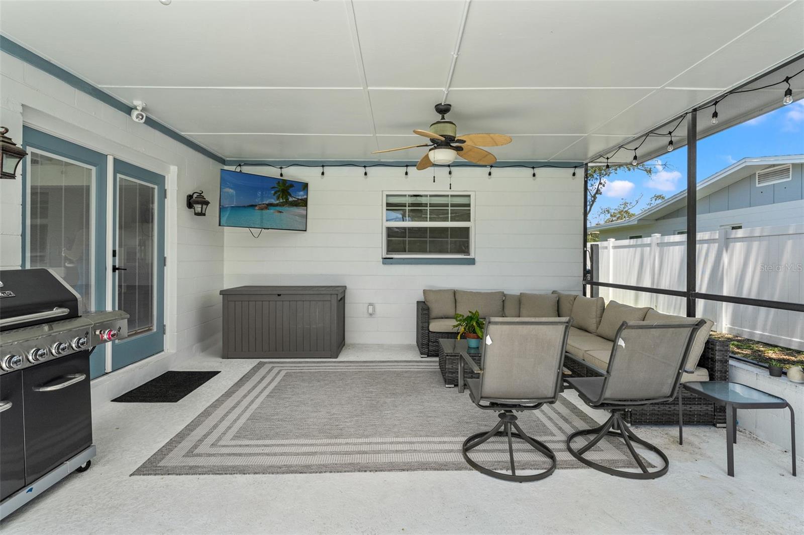 Image 30 of 47 For 4716 Chapin Avenue