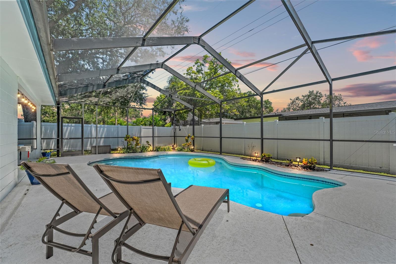 Image 31 of 47 For 4716 Chapin Avenue