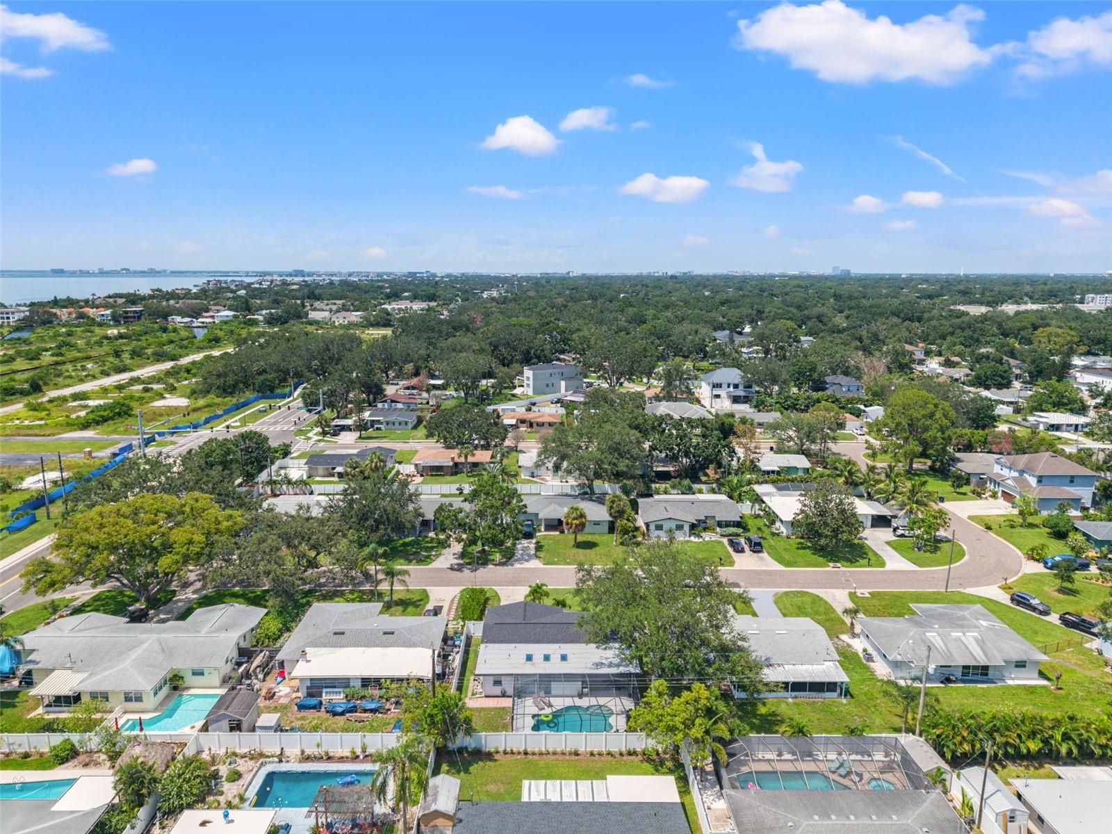 Image 39 of 47 For 4716 Chapin Avenue