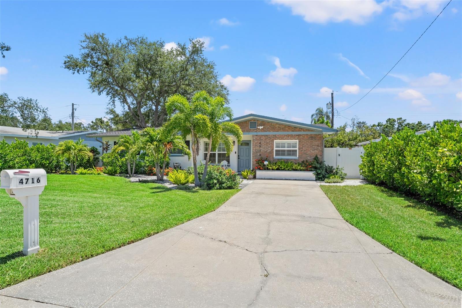 Image 45 of 47 For 4716 Chapin Avenue