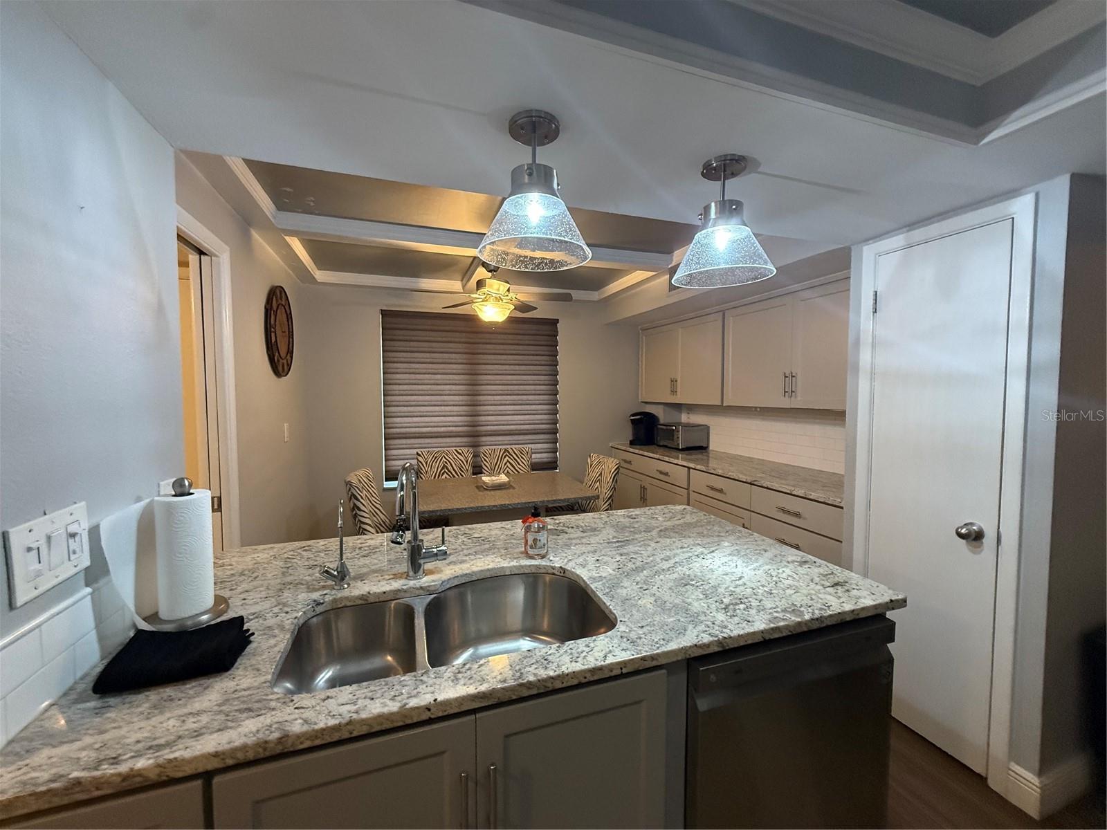 Image 10 of 22 For 13618 Greenfield Drive 401