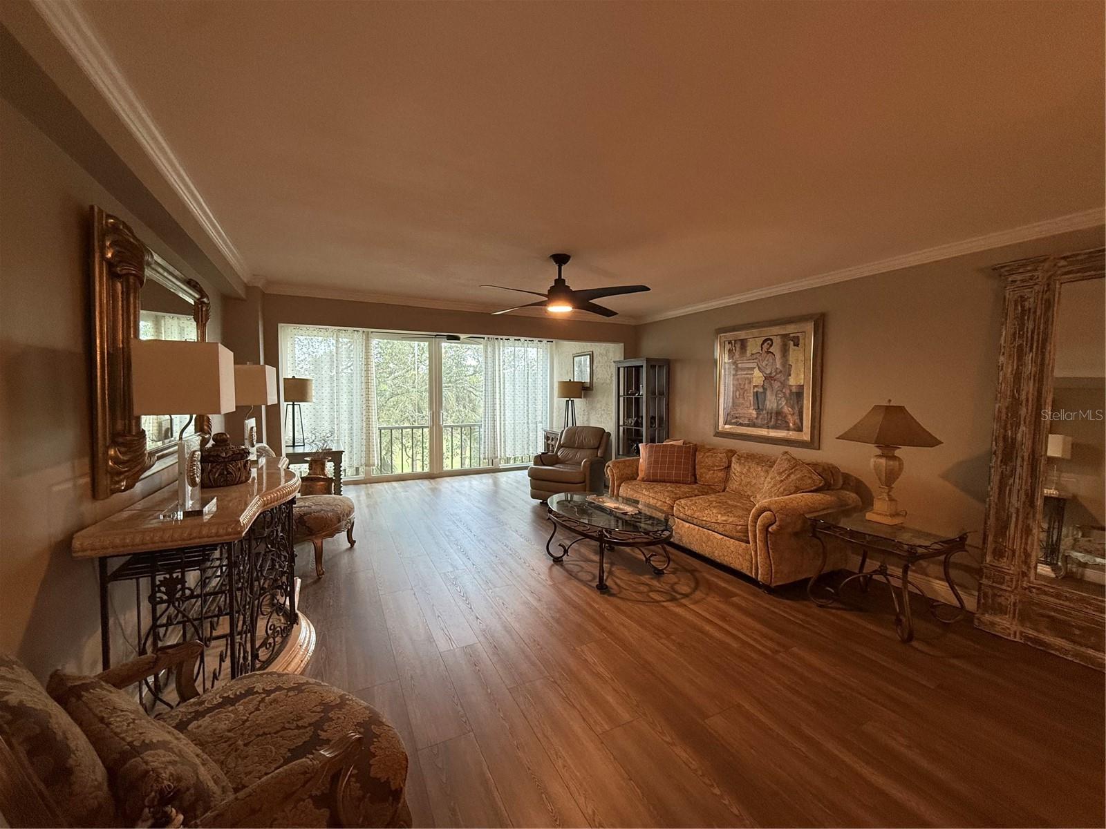 Image 7 of 22 For 13618 Greenfield Drive 401