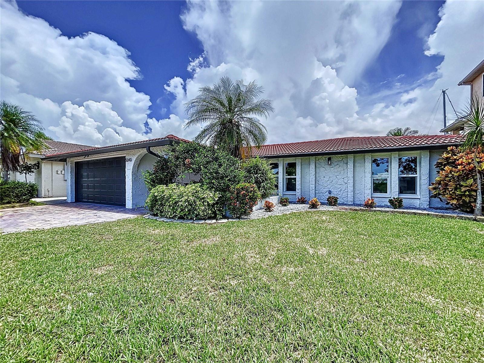 Image 4 of 100 For 5040 Glenn Drive