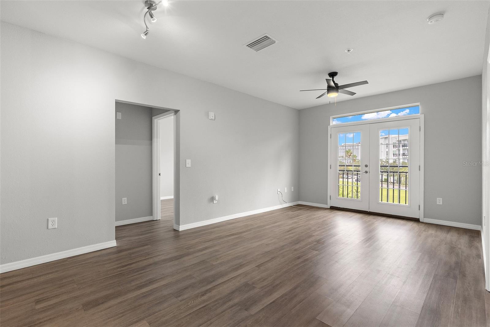Image 12 of 30 For 4221 Spruce Street 1309