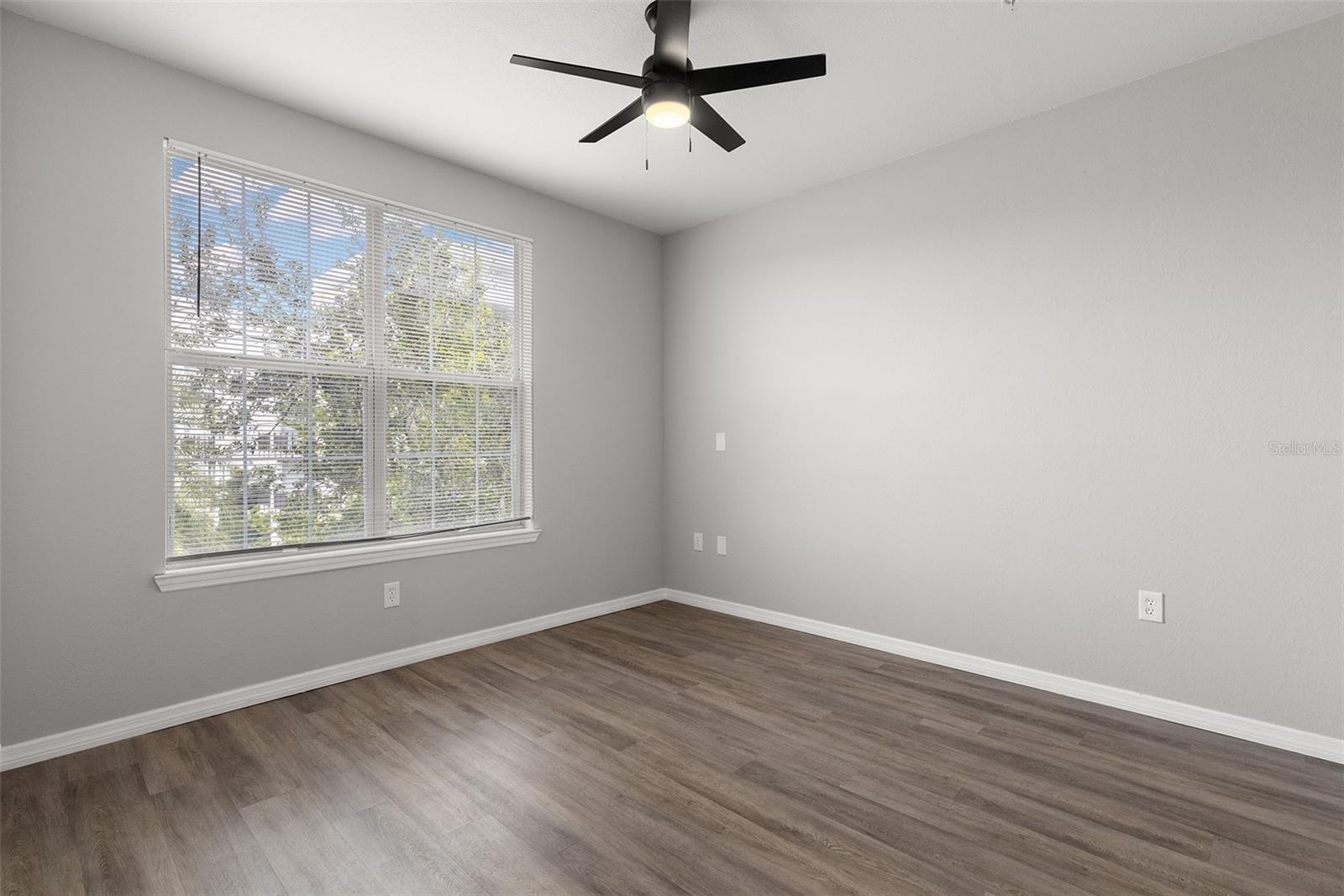Image 15 of 30 For 4221 Spruce Street 1309