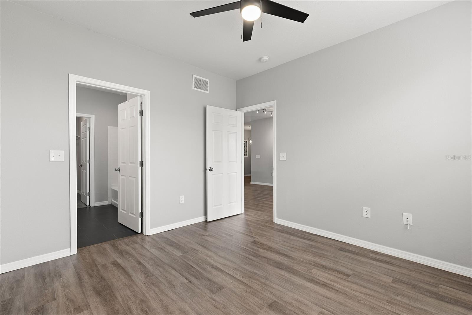 Image 16 of 30 For 4221 Spruce Street 1309