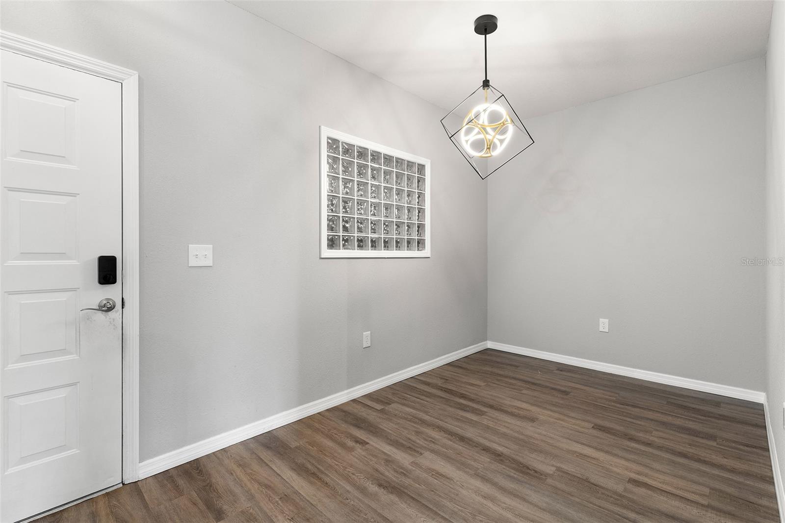 Image 4 of 30 For 4221 Spruce Street 1309