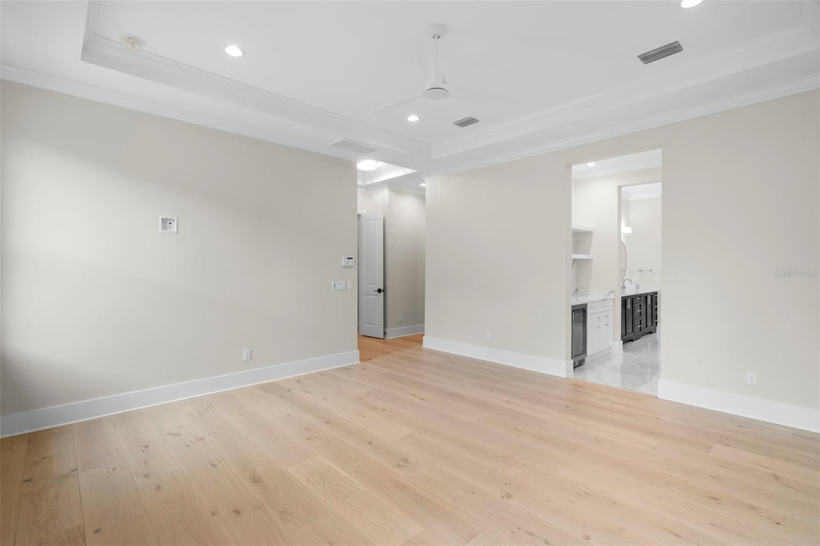 Listing photo id 20 for 3508 Vasconia Street