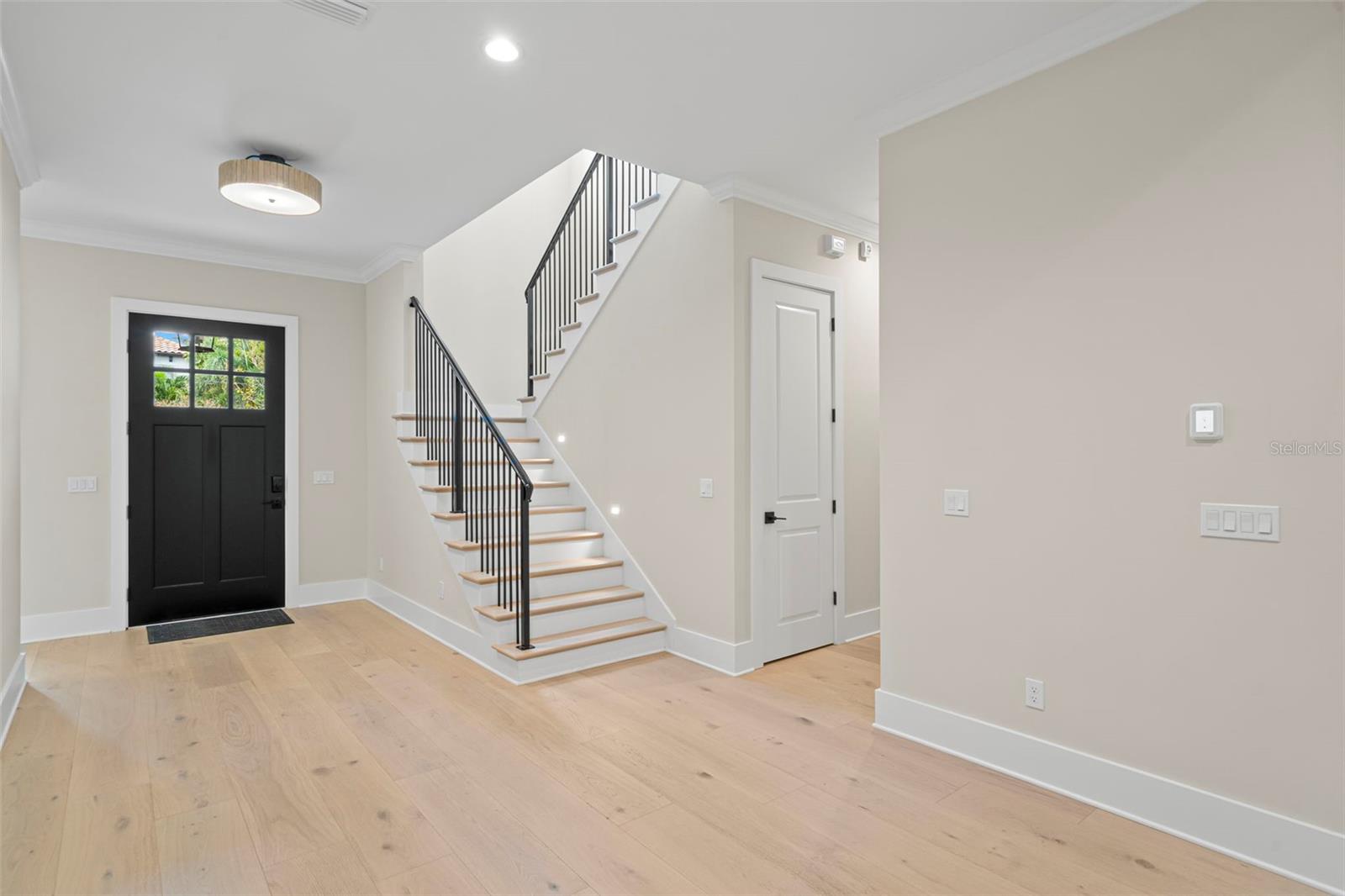 Listing photo id 1 for 3508 Vasconia Street