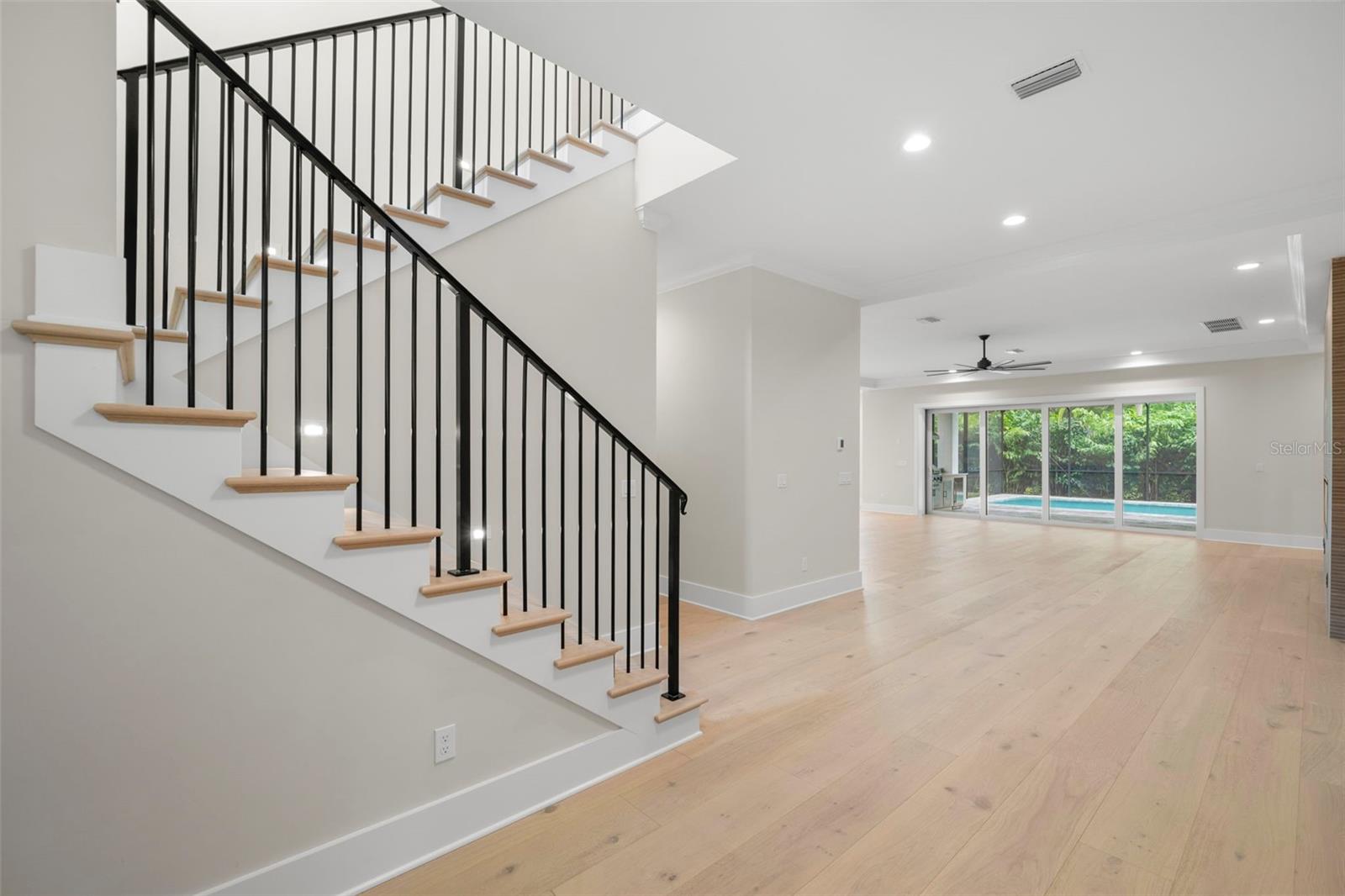 Listing photo id 2 for 3508 Vasconia Street