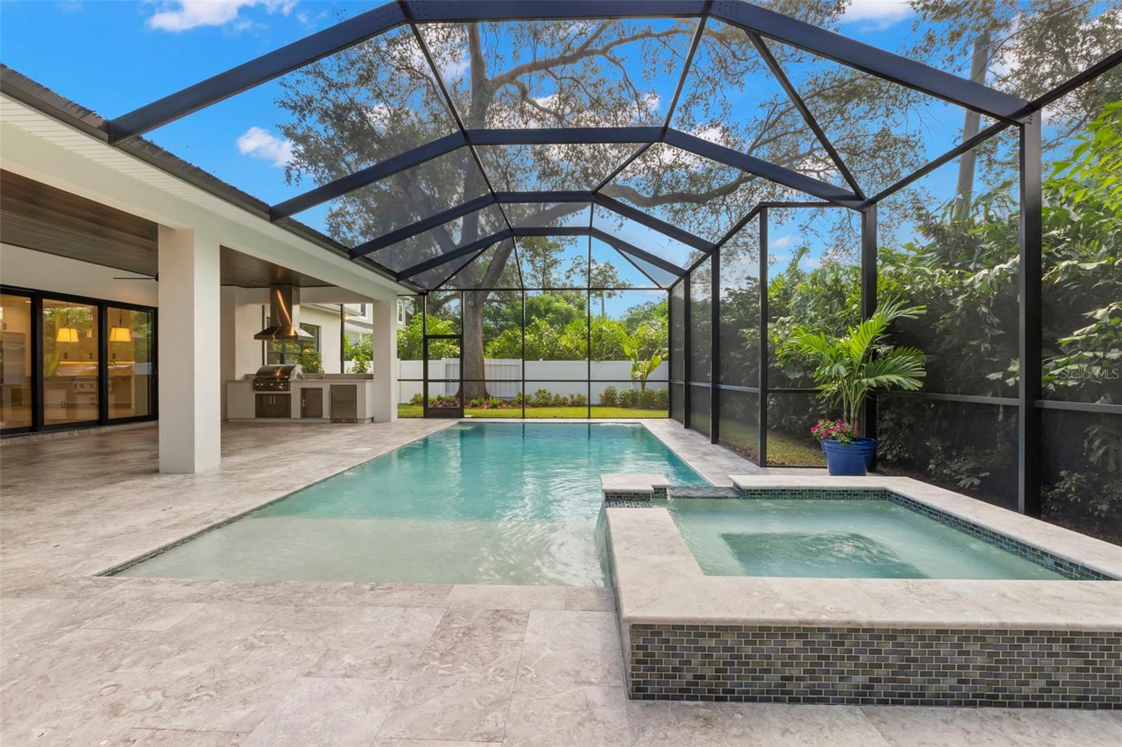 Listing photo id 43 for 3508 Vasconia Street