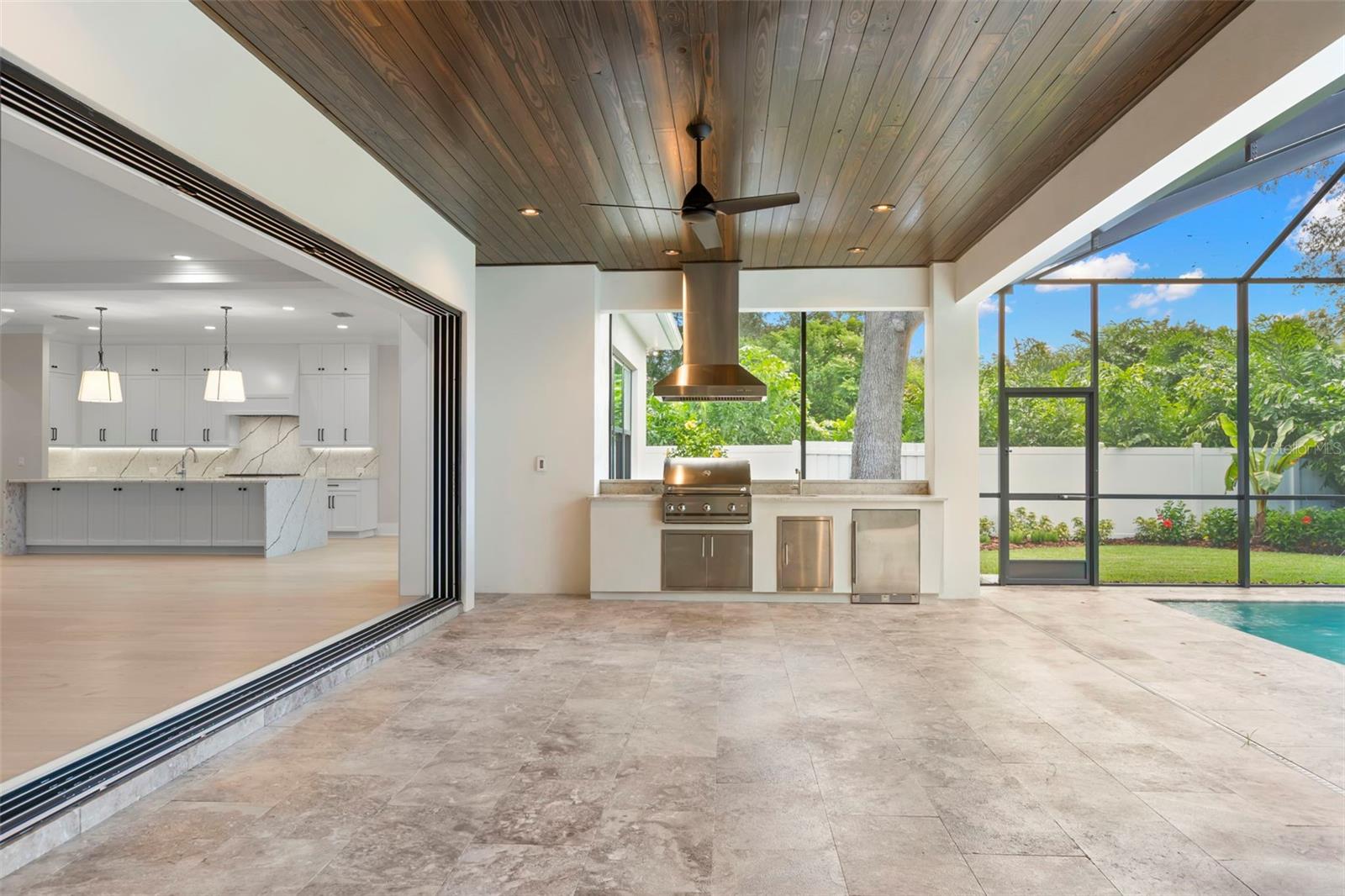 Listing photo id 48 for 3508 Vasconia Street