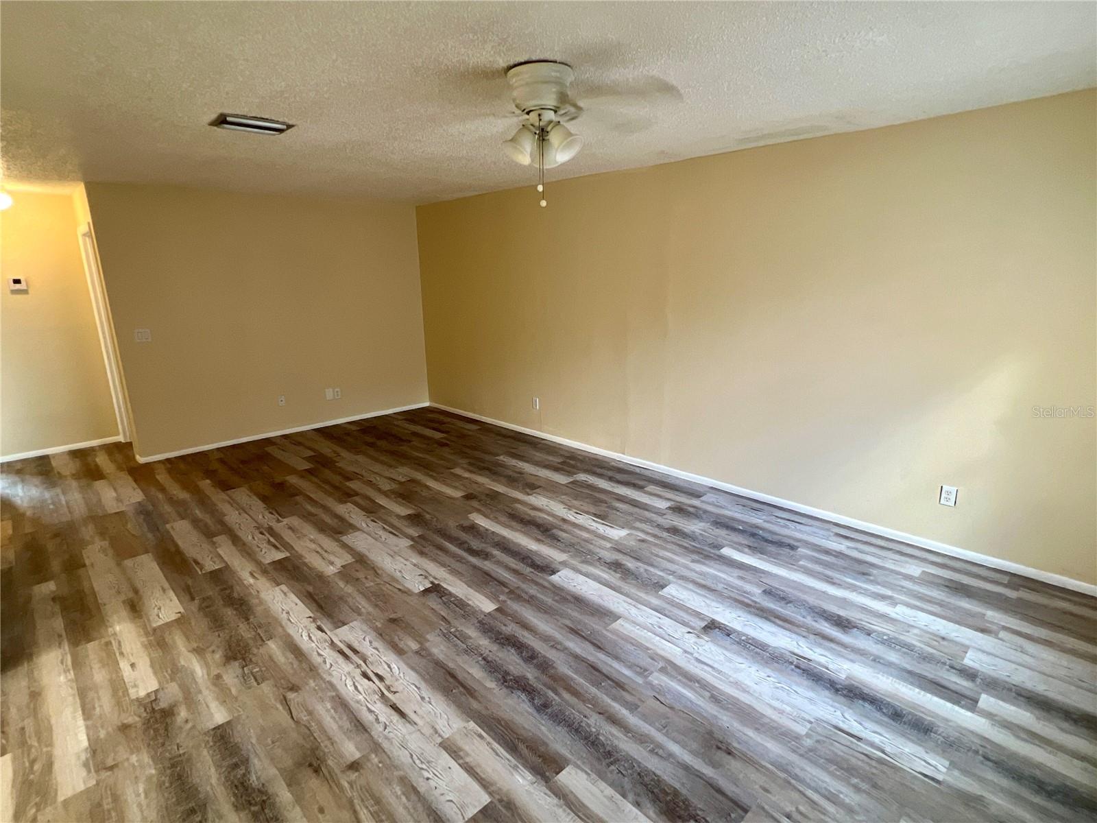 Image 6 of 18 For 613 61st Avenue Terrace E 613