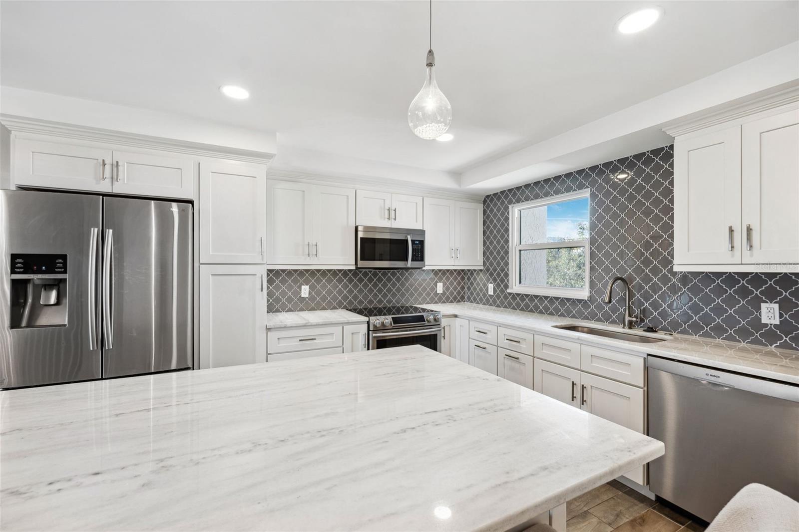 Image 11 of 46 For 105 4th Avenue Ne 418