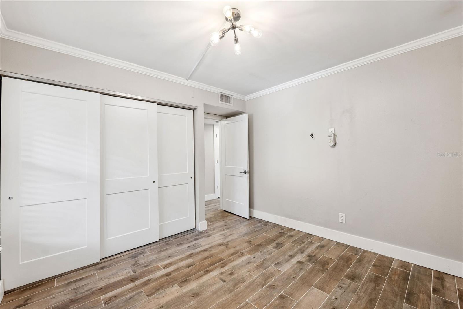 Image 31 of 46 For 105 4th Avenue Ne 418