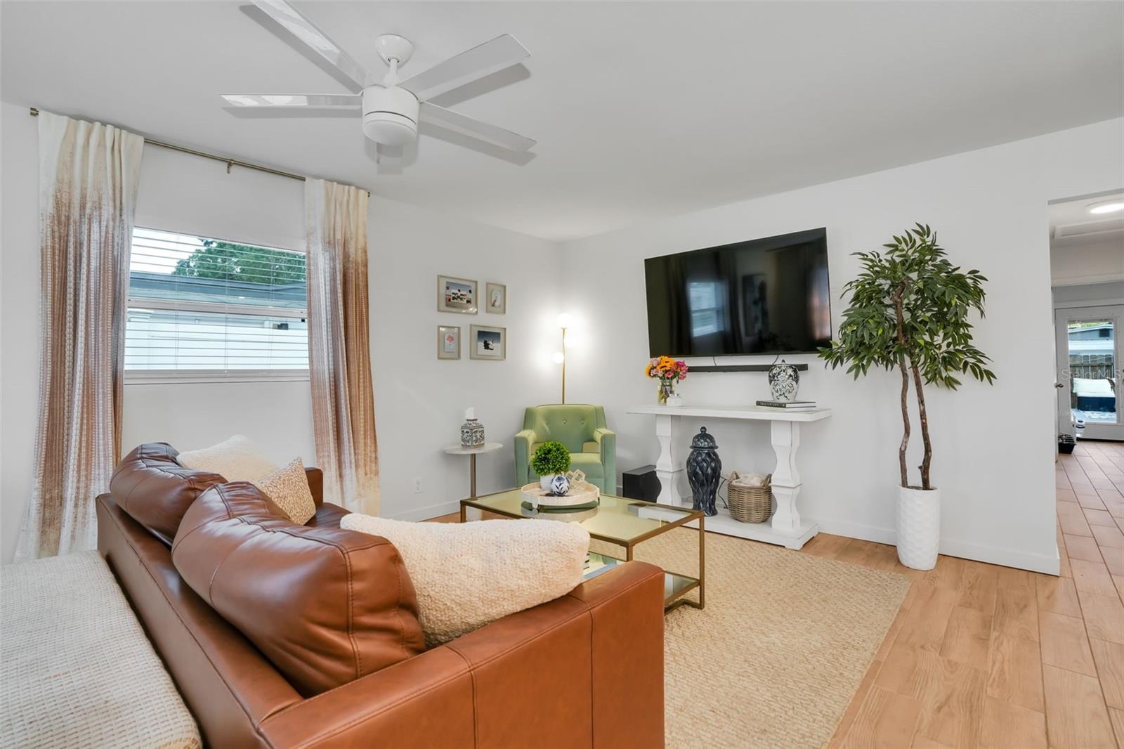 Image 8 of 33 For 6605 Mascotte Street