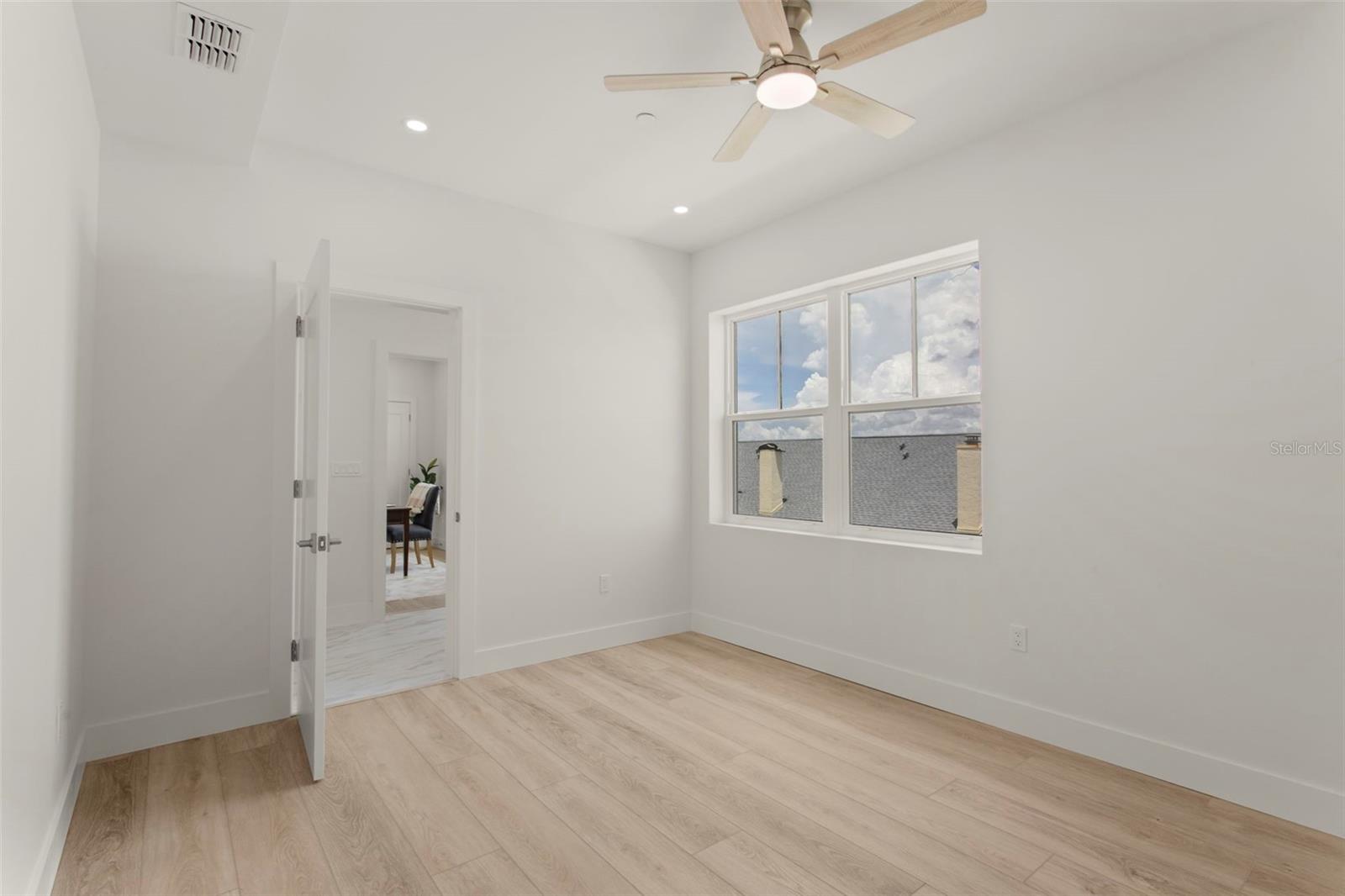 Image 39 of 100 For 455 Pinellas Bayway S 4a