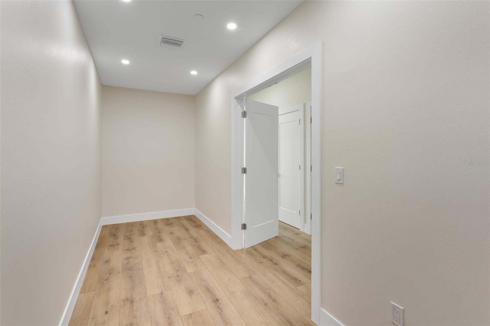 Image 27 of 97 For 455 Pinellas Bayway S 3b