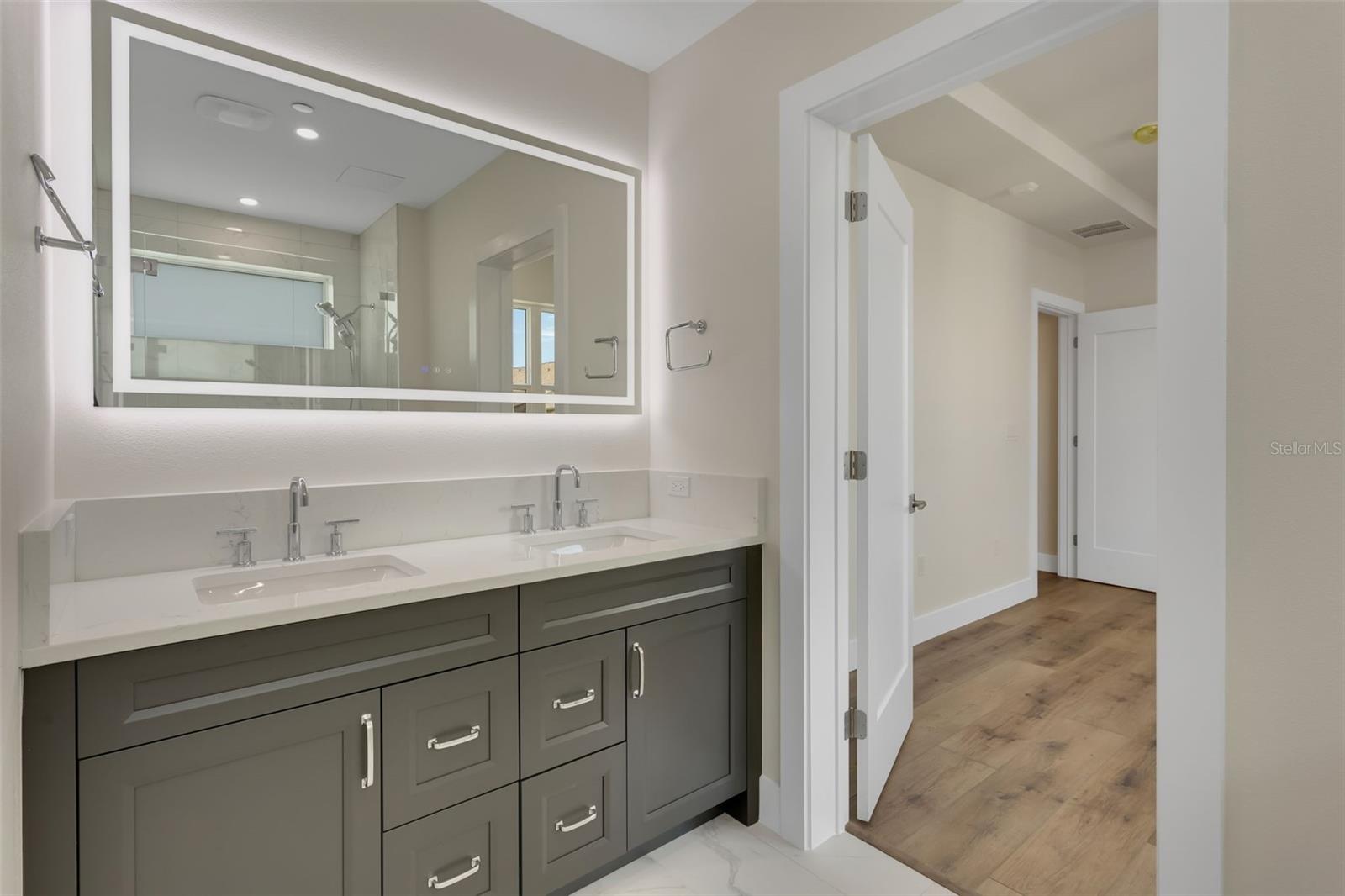 Image 33 of 97 For 455 Pinellas Bayway S 3b
