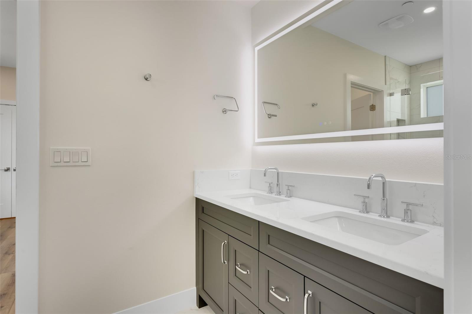 Image 34 of 97 For 455 Pinellas Bayway S 3b